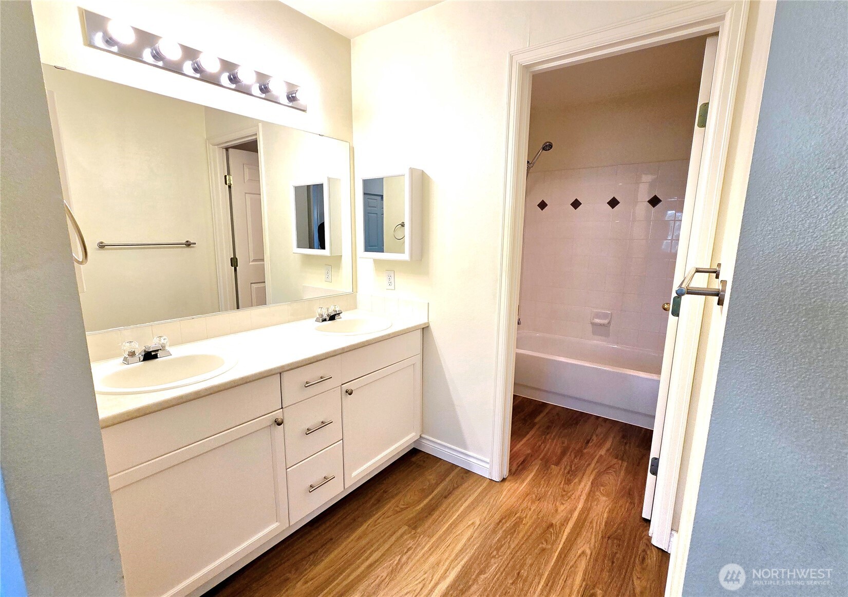 18501 SE Newport Wy H335