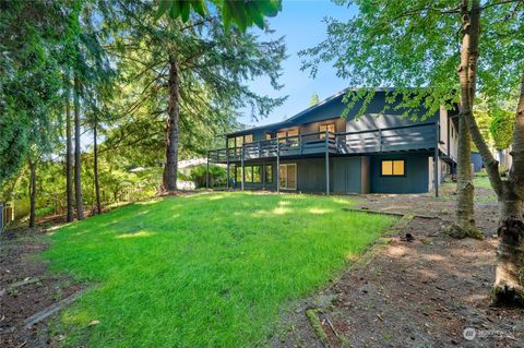 A home in Lake Forest Park