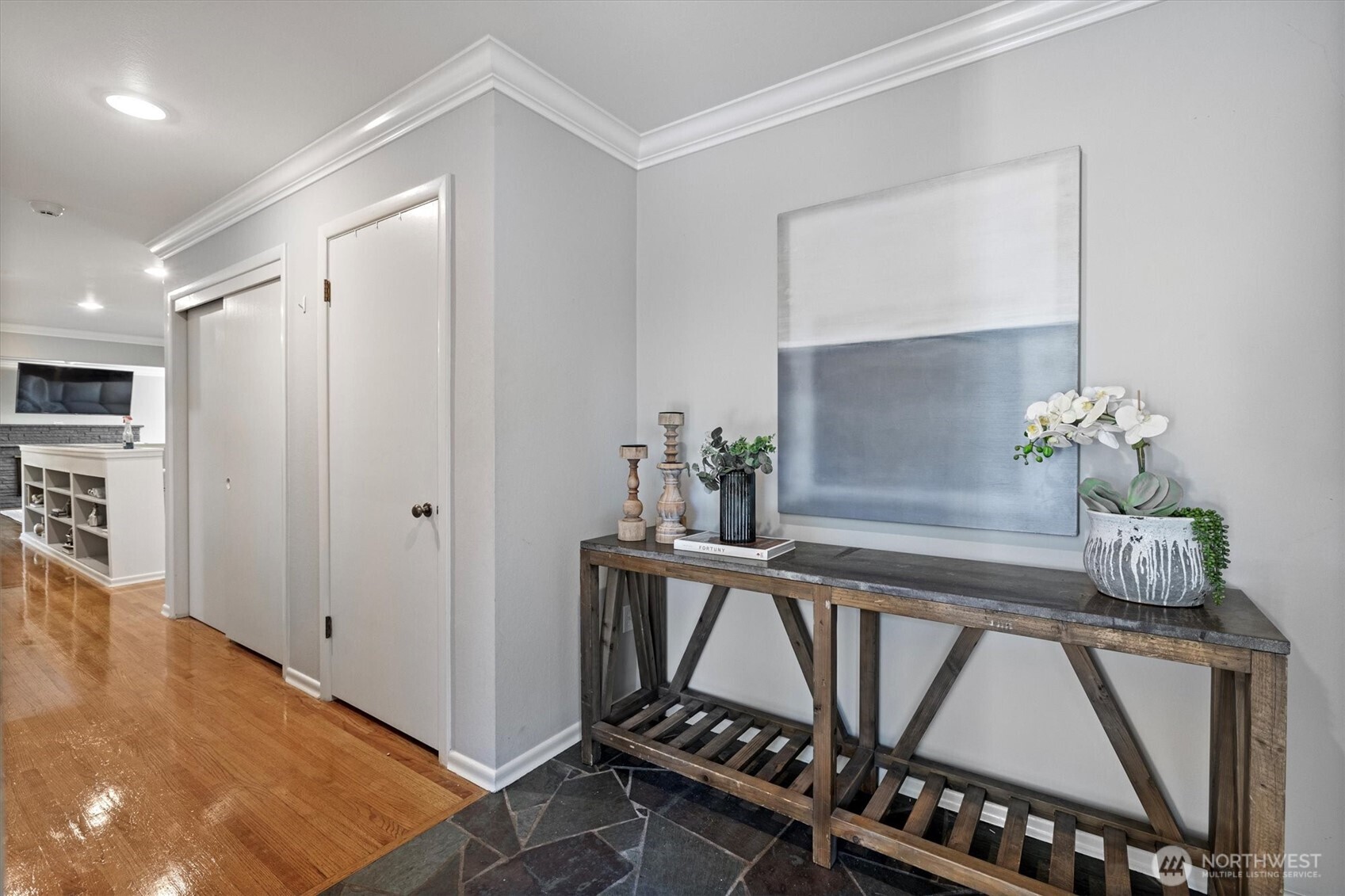 11411 Clovercrest Drive SW