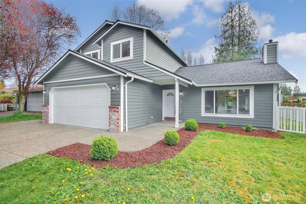 Photo of 5421 60th Place NE, Marysville, WA 98270 (MLS # 2358541)