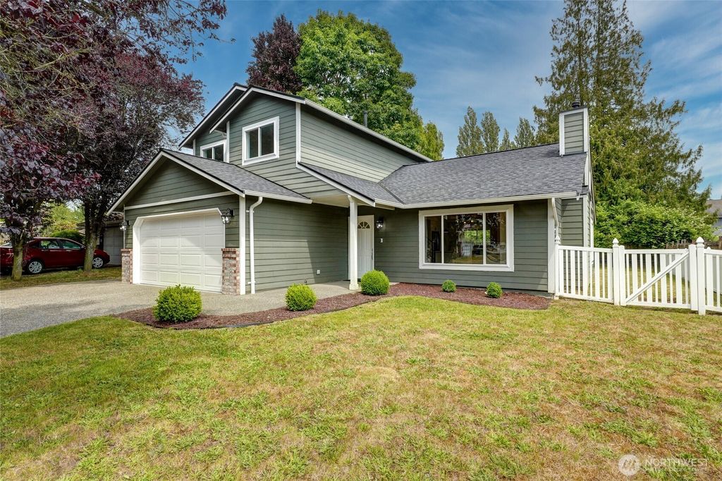 Photo of 5421 60th Place NE, Marysville, WA 98270 (MLS # 2398710)