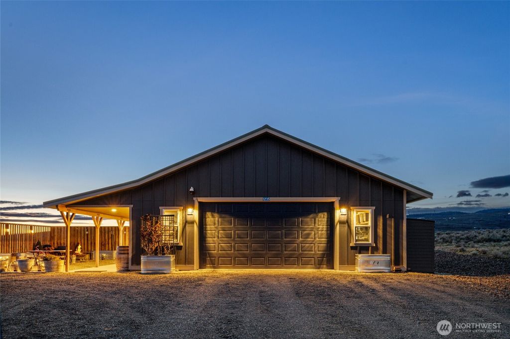 Photo of 1235 Secret Canyon Road, Ellensburg, WA 98926 (MLS # 2502983)