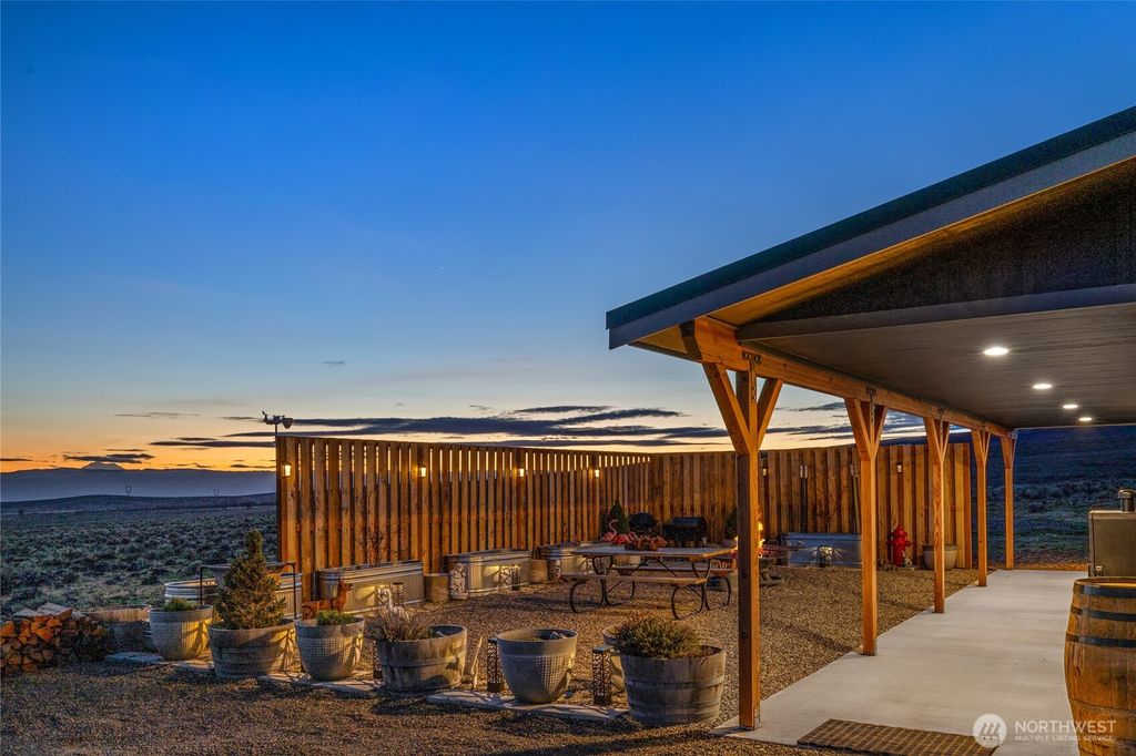 Photo of 1235 Secret Canyon Road, Ellensburg, WA 98926 (MLS # 2502983)