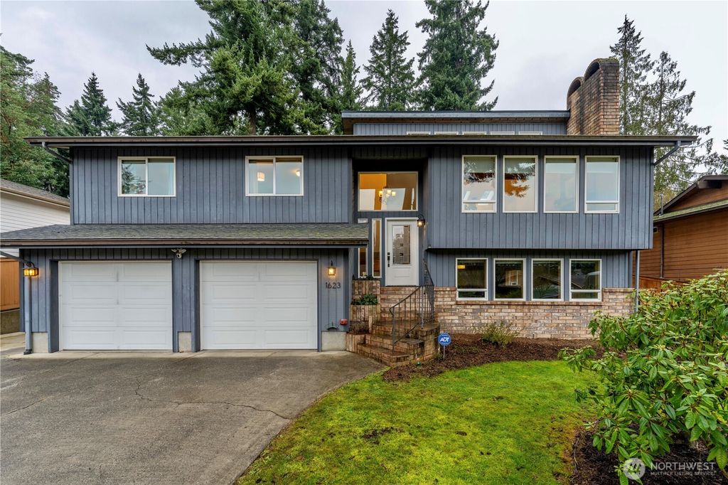 Photo of 1623 W 14th, Port Angeles, WA 98363 (MLS # 2467299)