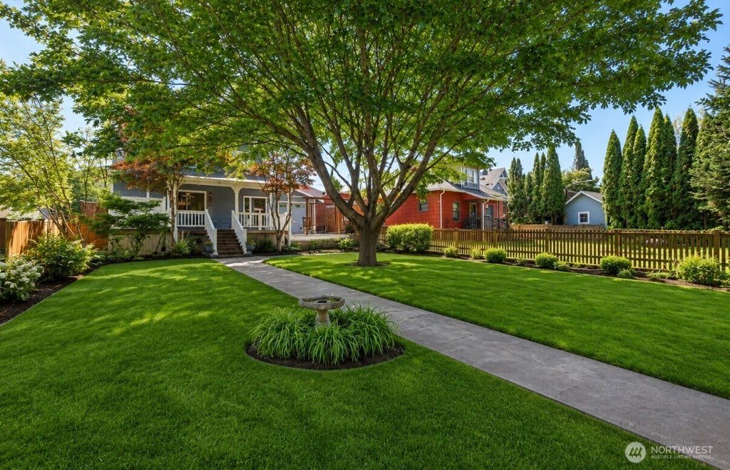 Photo of 1721 McDougall Avenue, Everett, WA 98201 (MLS # 2531129)