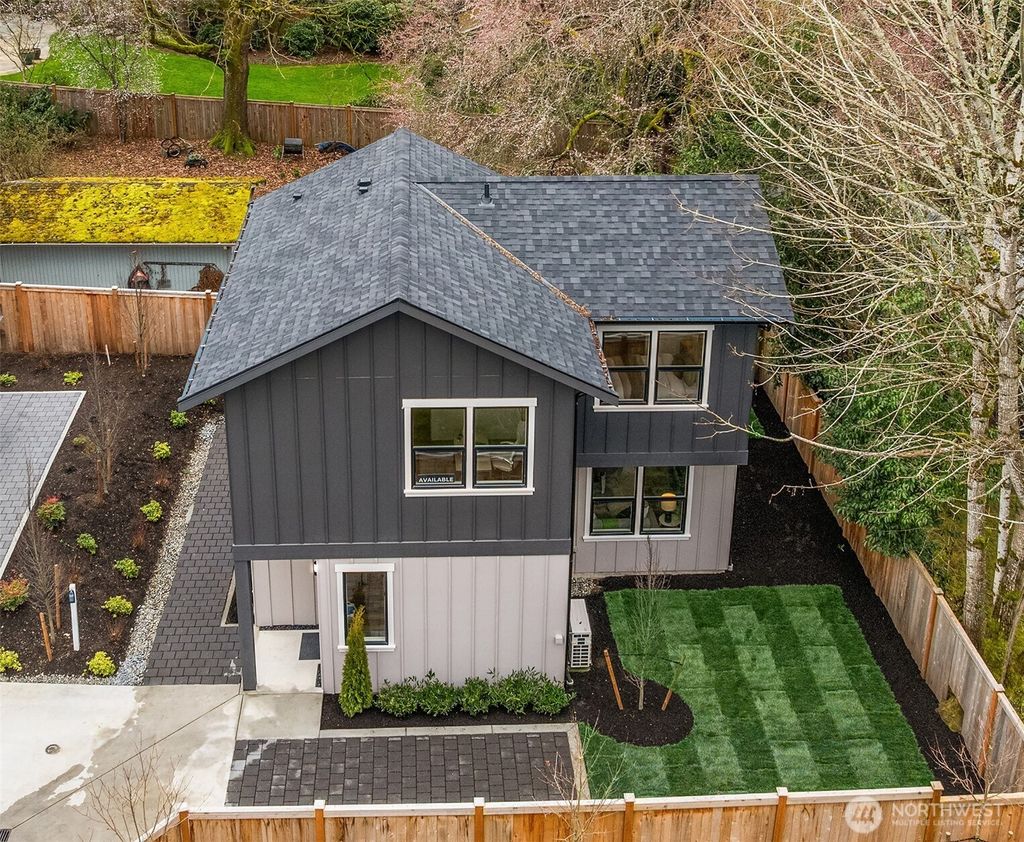 Photo of 817 18th Avenue W, Kirkland, WA 98033 (MLS # 2459049)