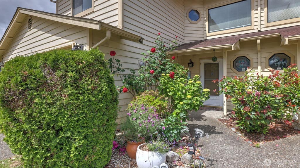 Photo of 24931 109th Place SE #48B, Kent, WA 98030 (MLS # 2538708)