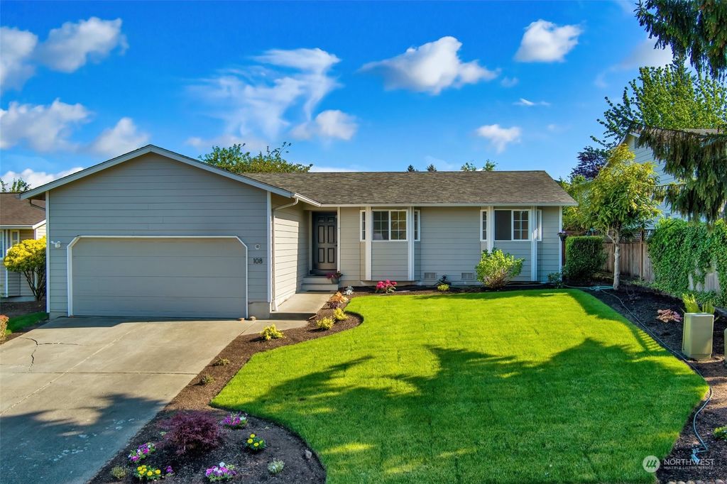 Photo of 108 75th Street SW, Everett, WA 98203 (MLS # 2241194)