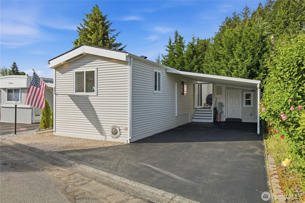 Photo of 2302 SE R Street #49, Auburn, WA 98002 (MLS # 2527926)