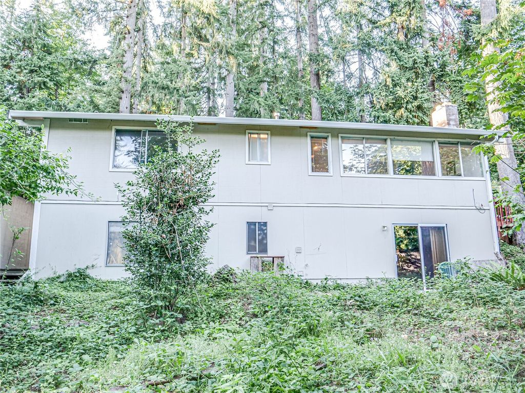 Photo of 21225 NE 12th Street, Sammamish, WA 98074 (MLS # 2423254)