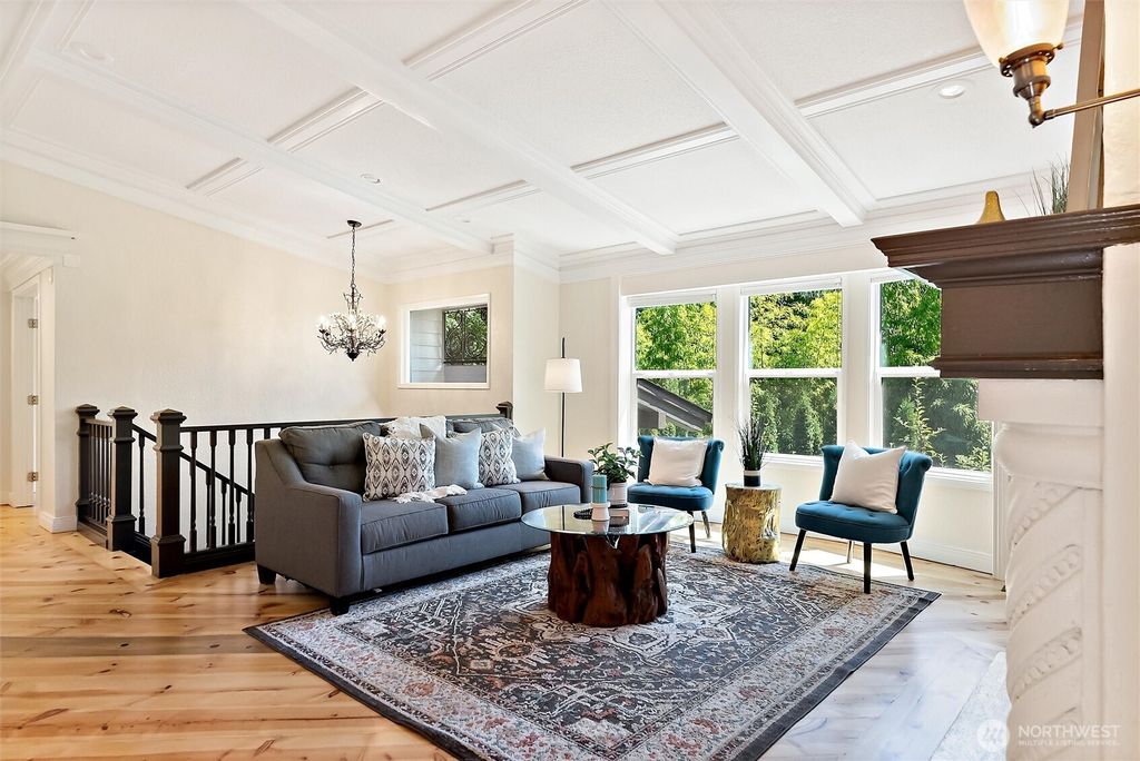 Photo of 18446 40th Place NE, Lake Forest Park, WA 98155 (MLS # 2416046)