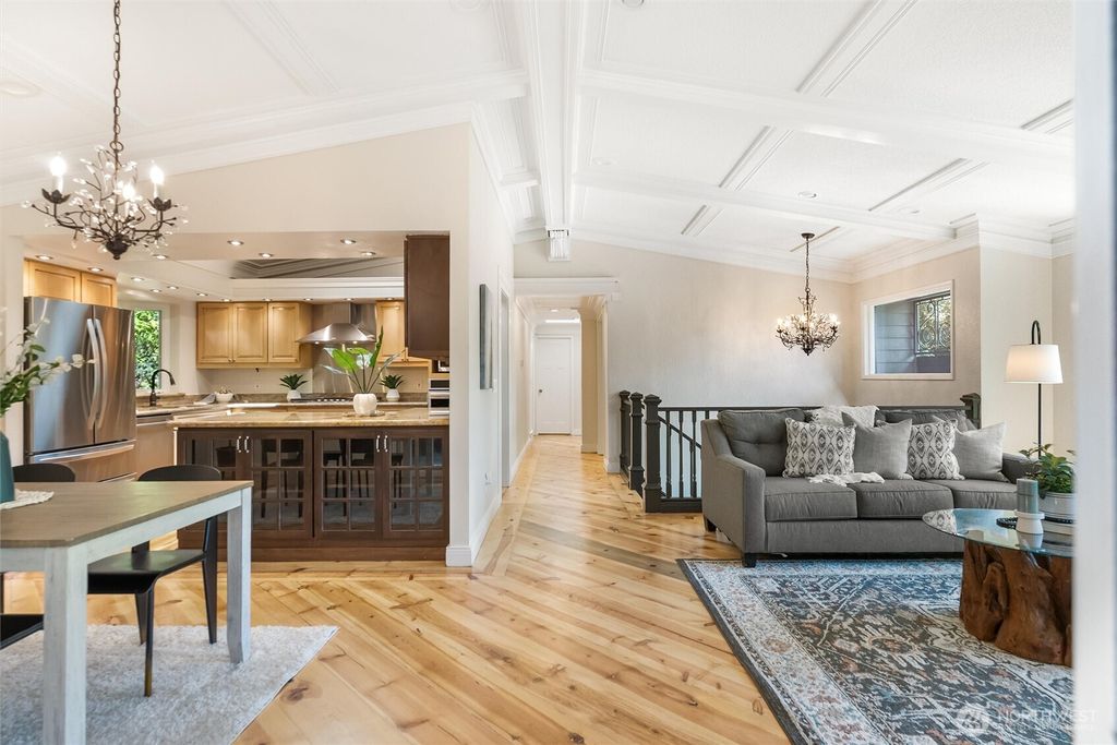 Photo of 18446 40th Place NE, Lake Forest Park, WA 98155 (MLS # 2416046)