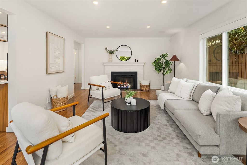 Photo of 8205 18th Avenue NE, Seattle, WA 98115 (MLS # 2494977)