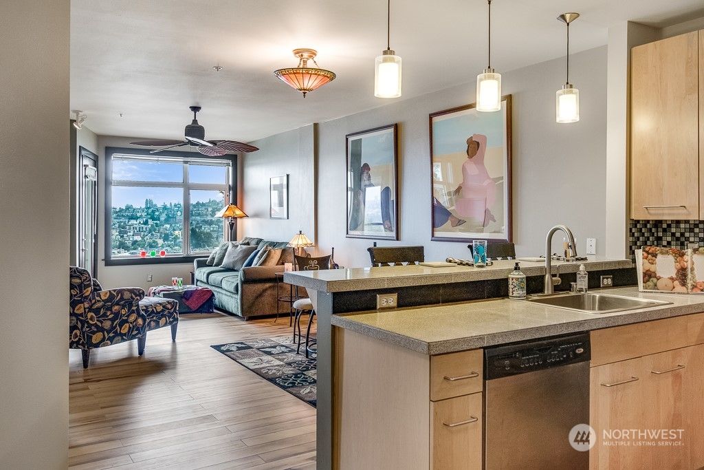 Photo of 655 Crockett Street #B402, Seattle, WA 98109 (MLS # 2009164)