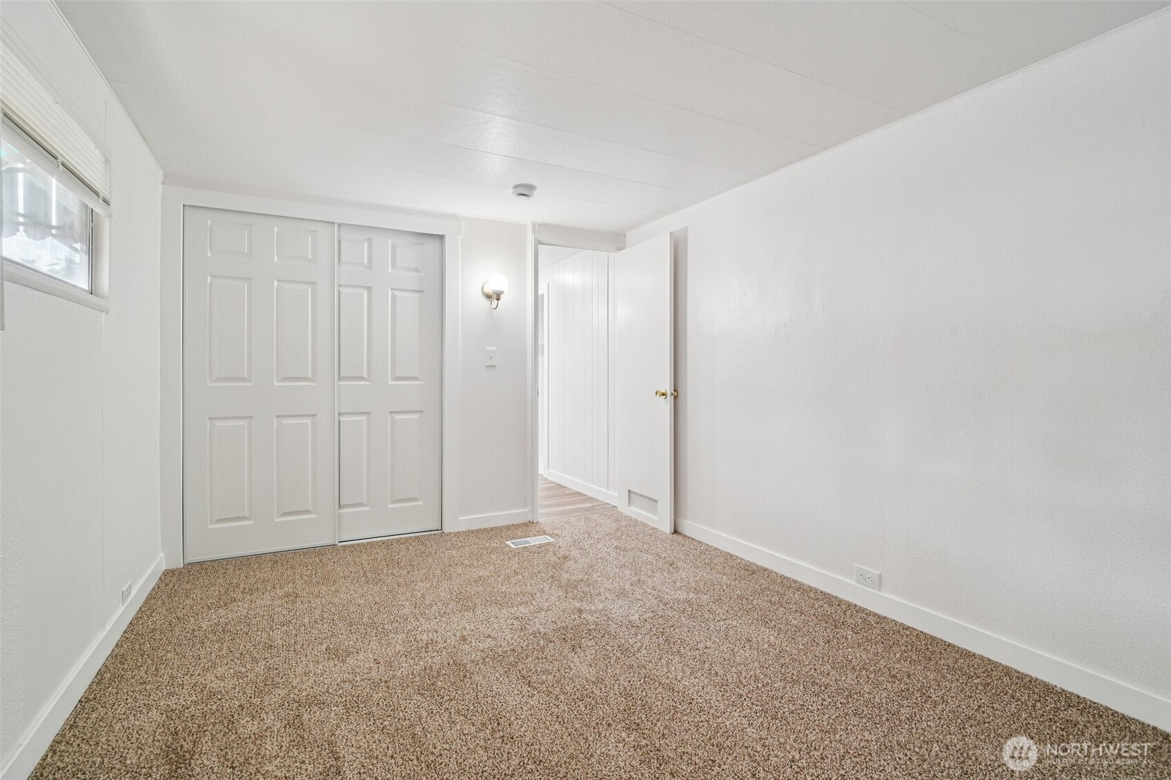 18501 52nd Avenue W 76