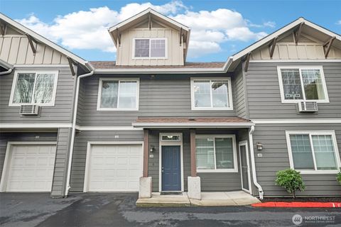 Photo of 10800 SE 17th Circle #T220, Vancouver, WA 98664 (MLS # 2502912)
