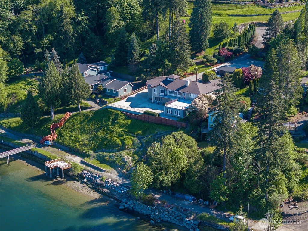 Photo of 402 3rd Lane, Fox Island, WA 98333 (MLS # 2525589)