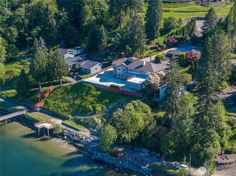 Photo of 402 3rd Lane, Fox Island, WA 98333 (MLS # 2525589)
