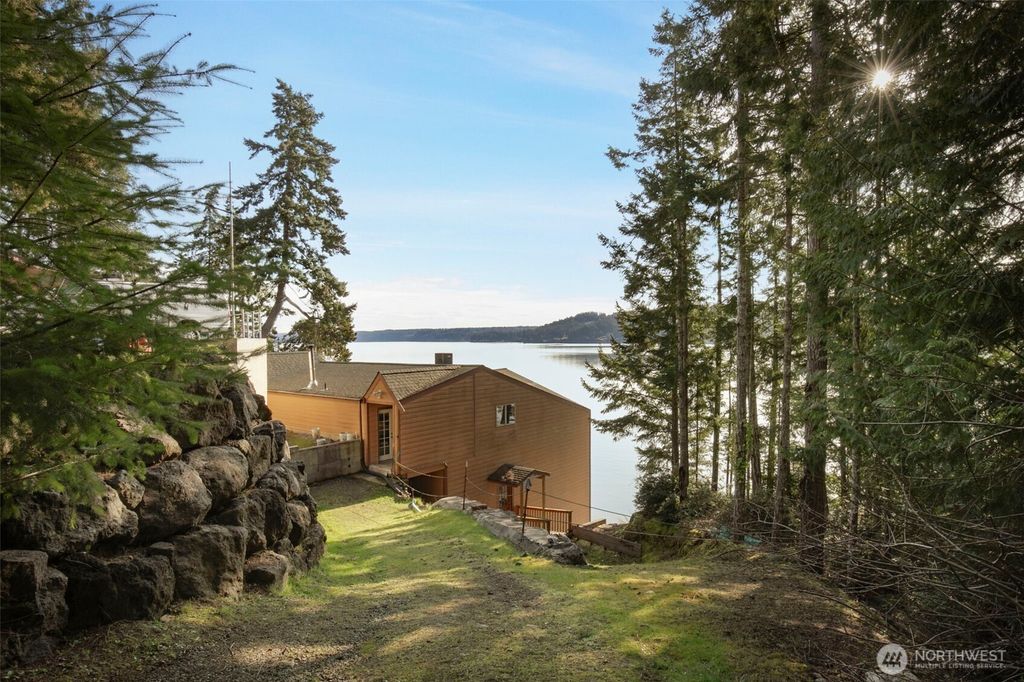 Photo of 9930 Misery Point Road NW, Seabeck, WA 98380 (MLS # 2495313)