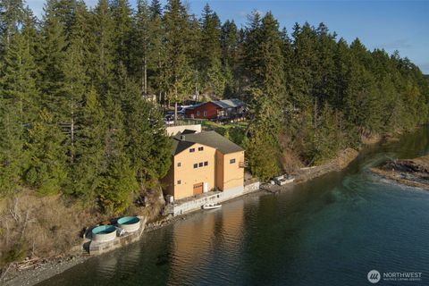 9930 Misery Point Road NW Seabeck WA 98380