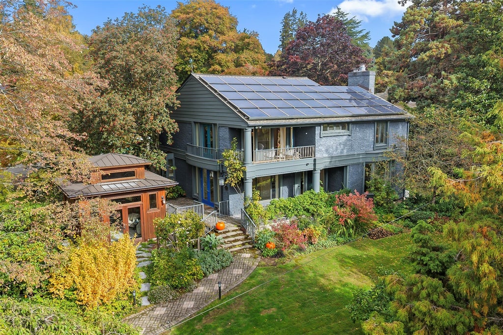 Photo of 5600 NE Windermere Road, Seattle, WA 98105 (MLS # 2587253)