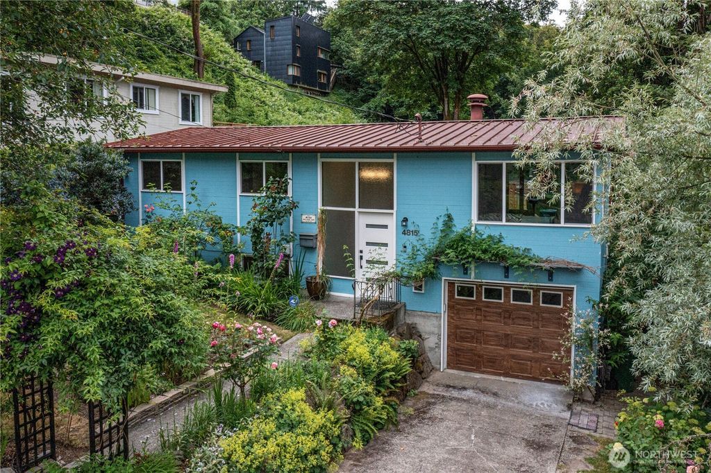 Photo of 4815 46th Avenue S. Ave, Seattle, WA 98118 (MLS # 2392365)