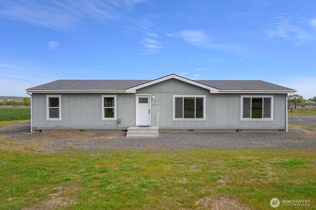 Photo of 19373 Division Road NW, Soap Lake, WA 98851 (MLS # 2513799)
