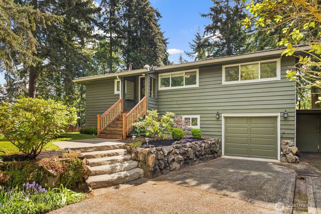 Photo of 21866 35th Avenue S, SeaTac, WA 98198 (MLS # 2511653)