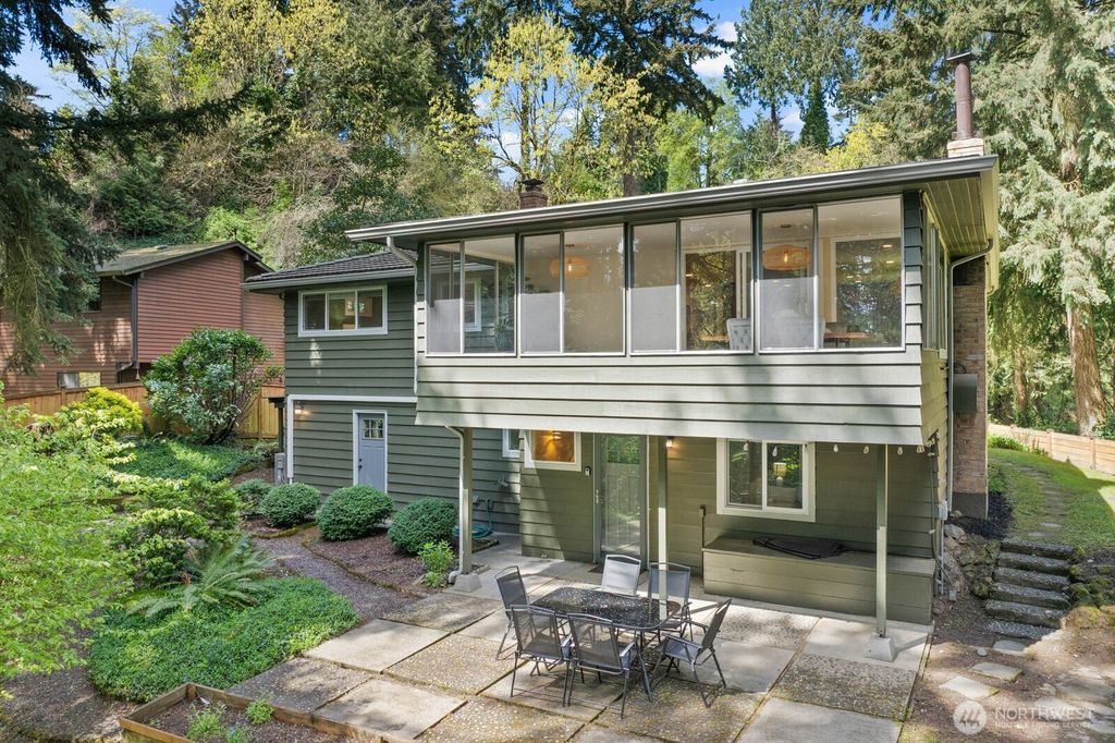 Photo of 21866 35th Avenue S, SeaTac, WA 98198 (MLS # 2511653)