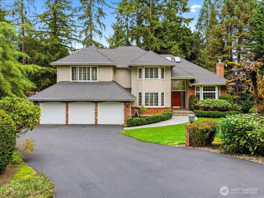 Photo of 17020 NE 129th Circle, Redmond, WA 98052 (MLS # 2564650)