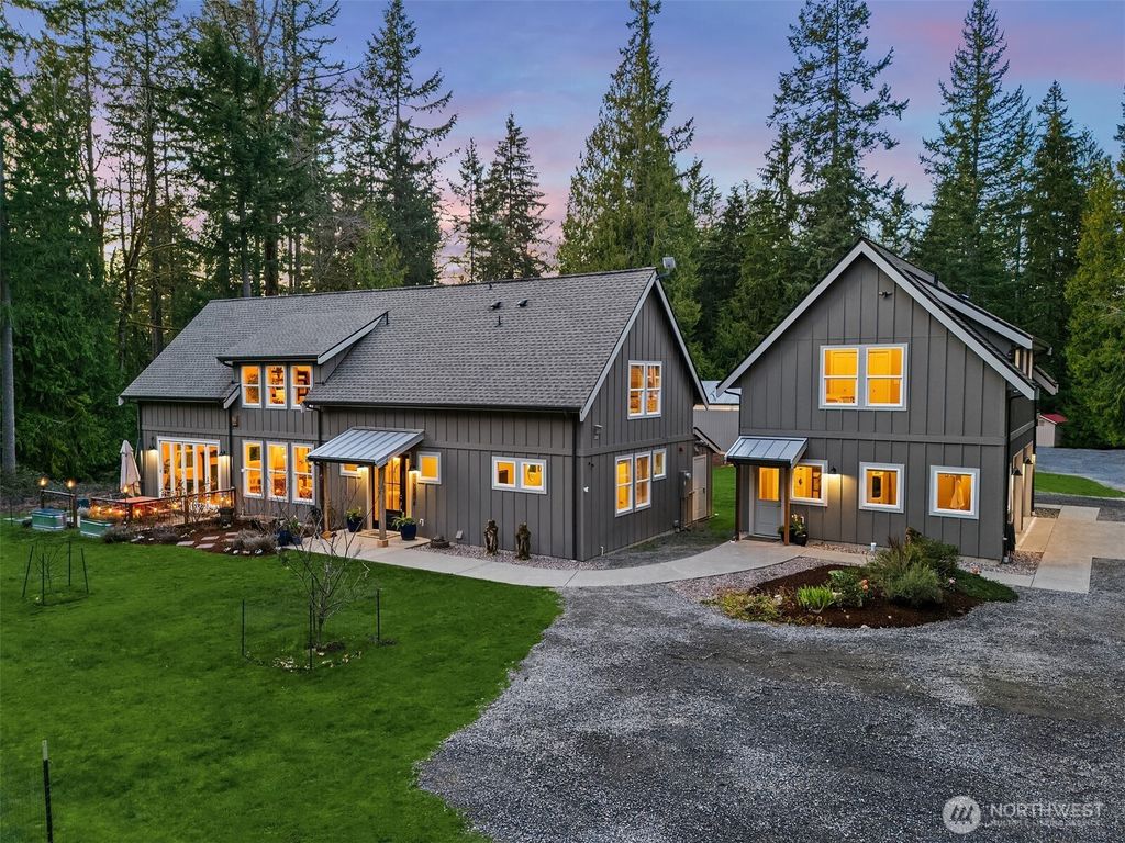 Photo of 41224 SE 71st Street, Snoqualmie, WA 98065 (MLS # 2498958)