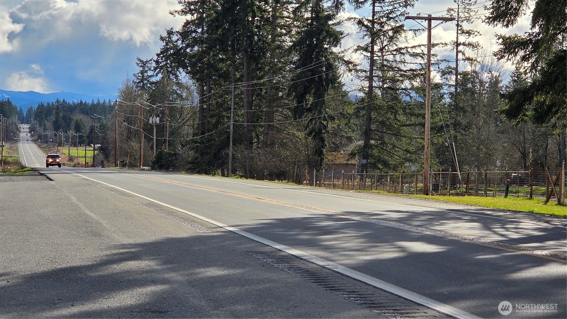 32504 Mountain Highway E