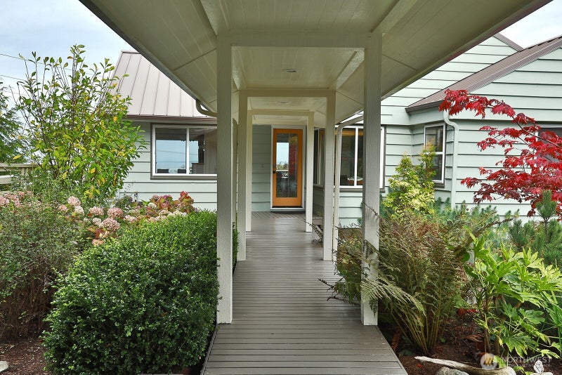 1443 Martha Way