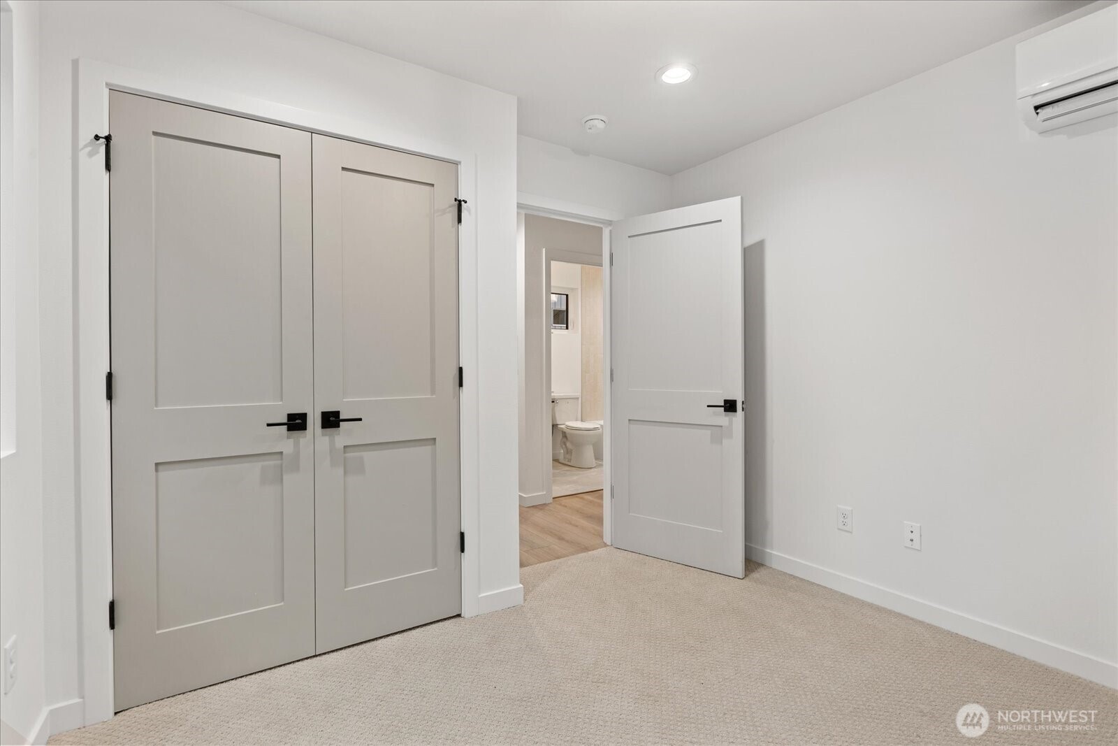 10748 Interlake Avenue N