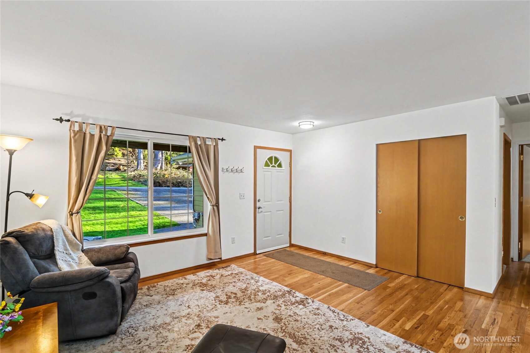 2442 Crestridge Drive NW