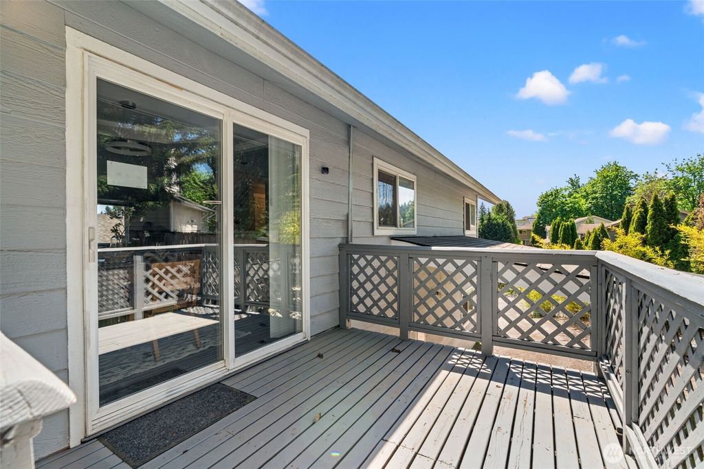 Photo of 12026 NE 99th Lane, Kirkland, WA 98033 (MLS # 2518910)