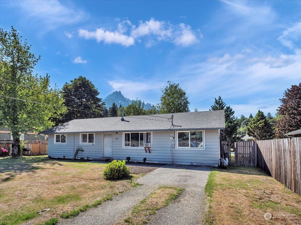Photo of 455 Sauk Avenue, Darrington, WA 98241 (MLS # 2285590)