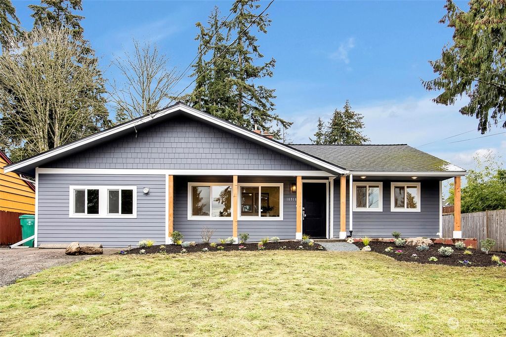 Photo of 16916 Stone Avenue N, Shoreline, WA 98133 (MLS # 2038351)