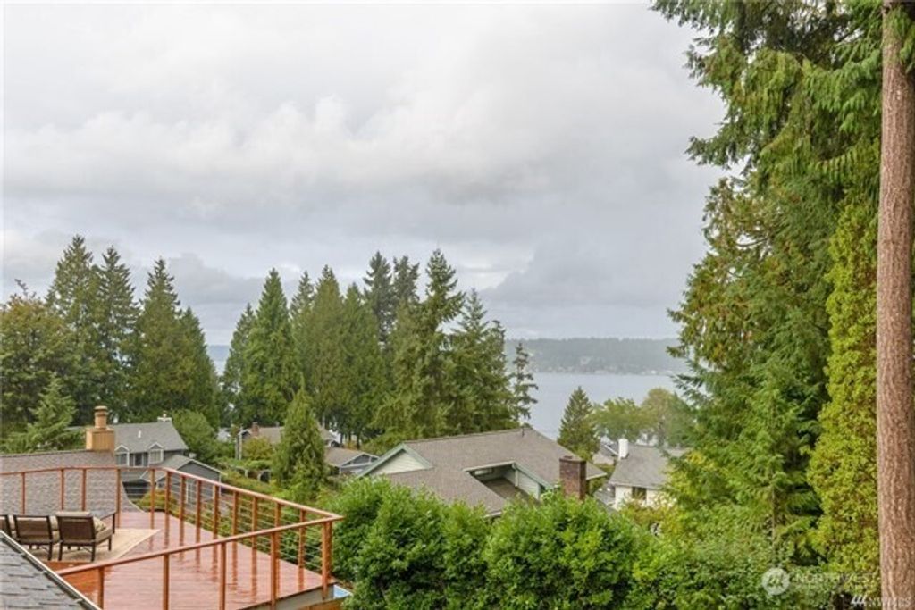 Photo of 4056 172nd Place SE, Bellevue, WA 98008 (MLS # 2476738)