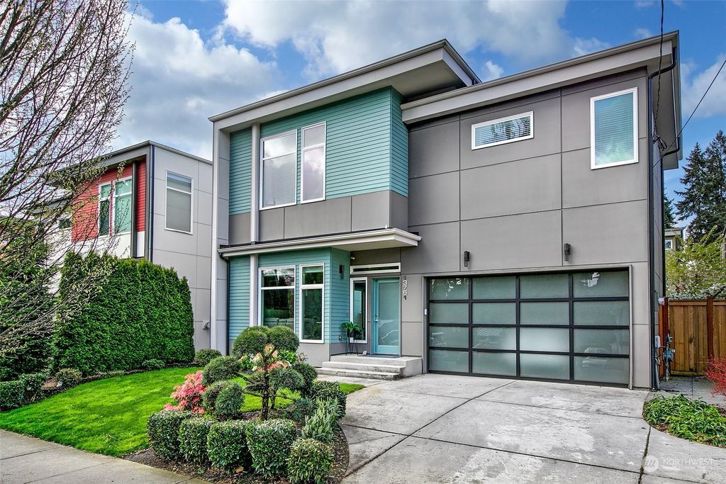 Photo of 13751 Meridian Avenue N, Seattle, WA 98133 (MLS # 2219003)