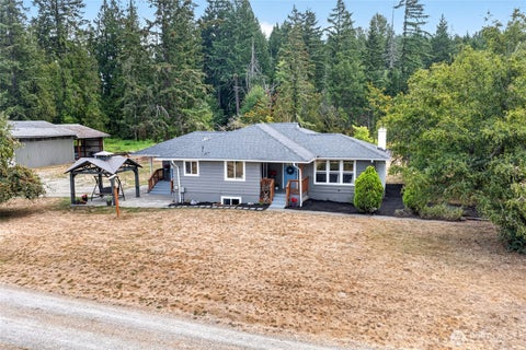 Photo of 39611 62nd Avenue E, Eatonville, WA 98328 (MLS # 2574249)
