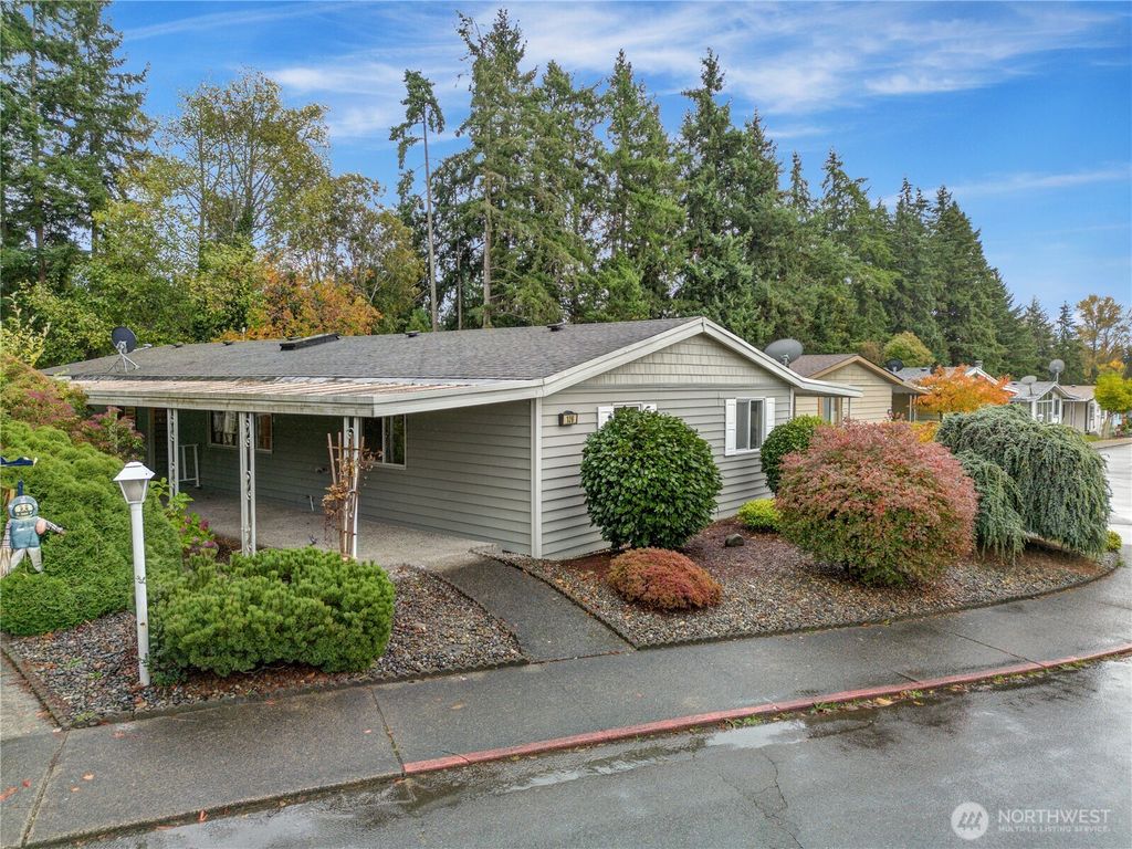 Photo of 2500 S 370th Street #126, Federal Way, WA 98003 (MLS # 2453630)