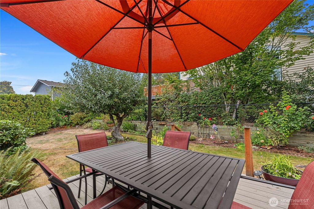Photo of 9217 46th Avenue W, Mukilteo, WA 98275 (MLS # 2417971)