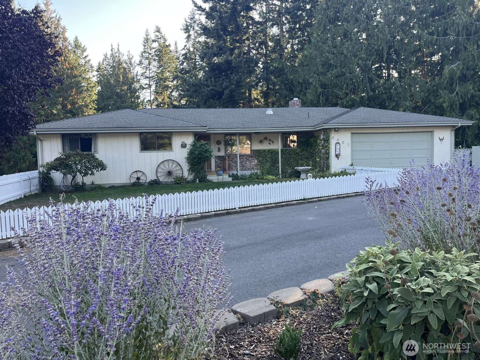 2421 Hastings Avenue W