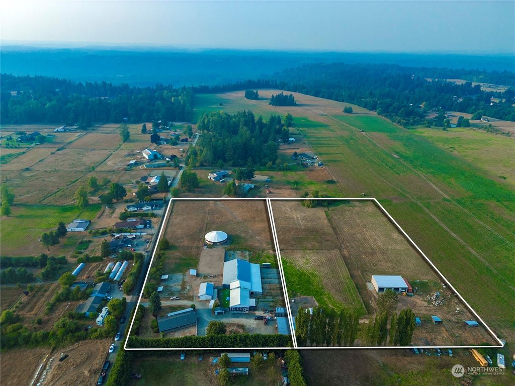 Photo of 38120 192nd Avenue SE, Auburn, WA 98092 (MLS # 2154909)