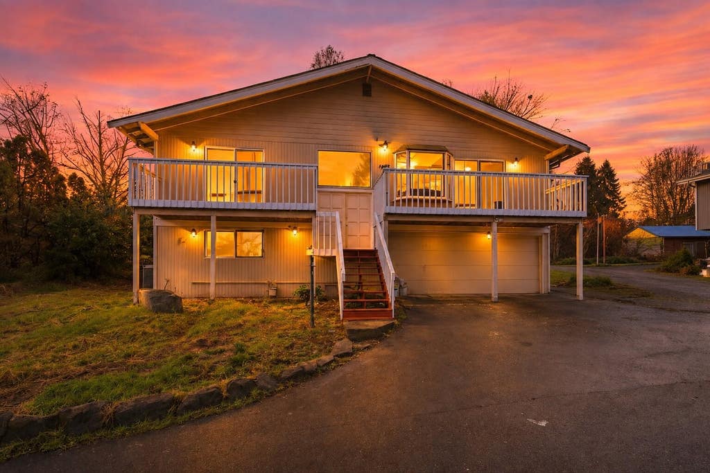 Photo of 4848 S 170th Street, SeaTac, WA 98188 (MLS # 2542288)
