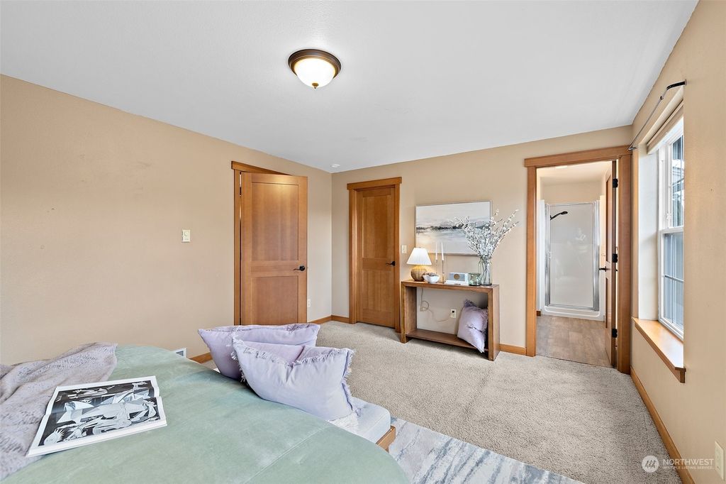 listing image 9360695769883814610