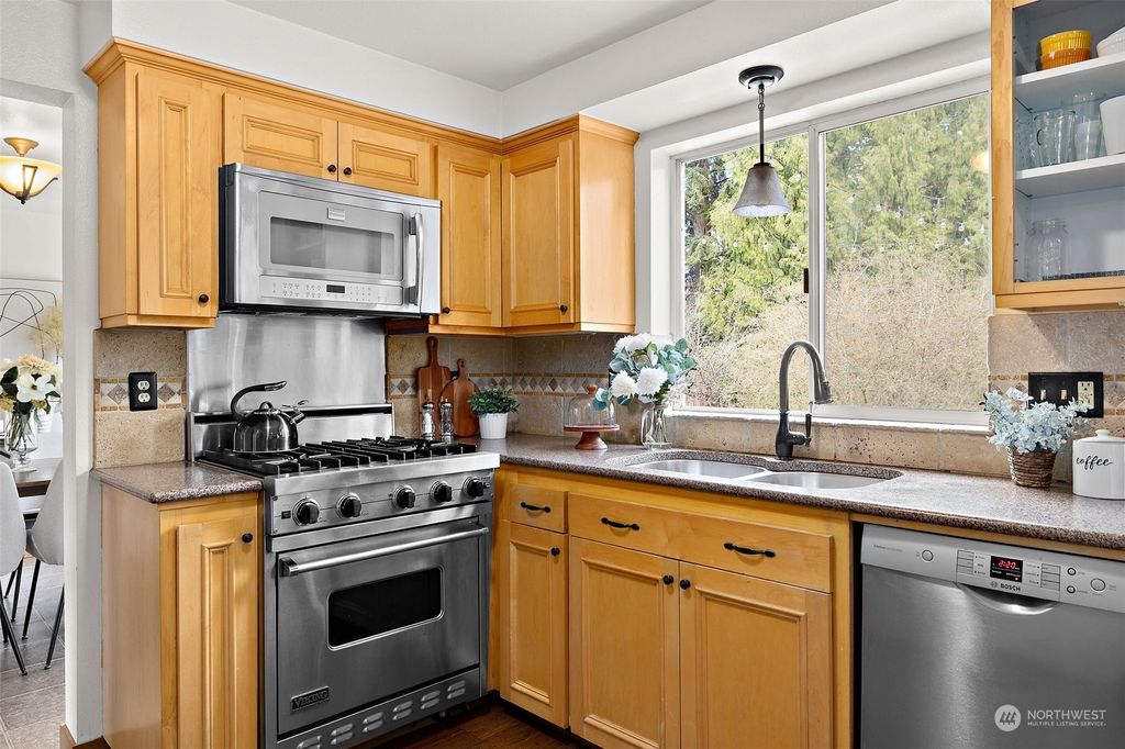 listing image 9363904274182124173