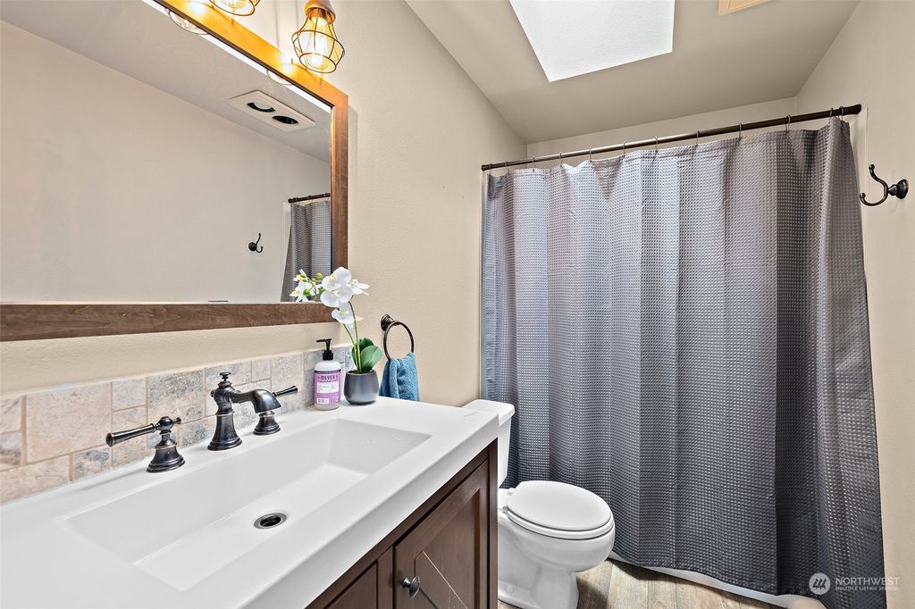 listing image 9362949688069140445