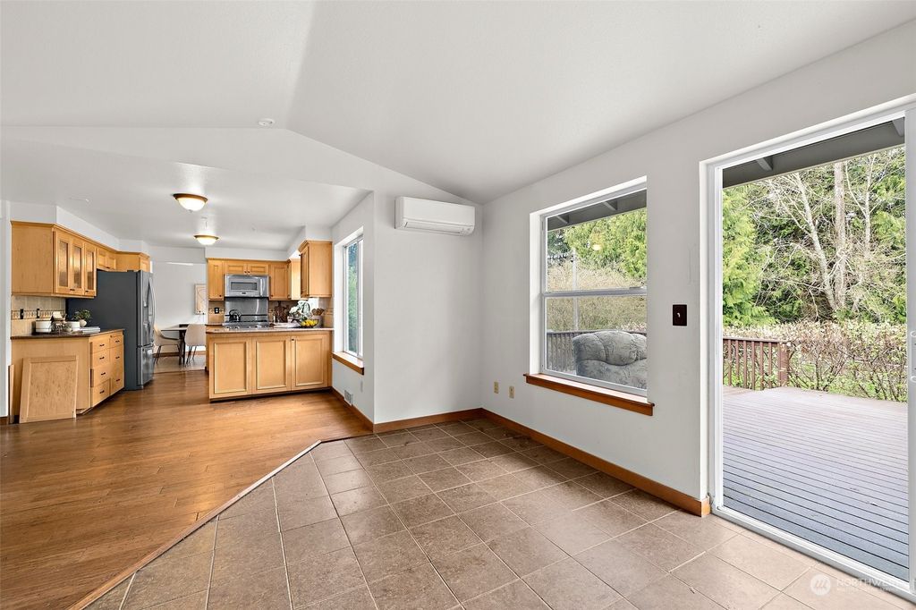 listing image 9361488413835532939